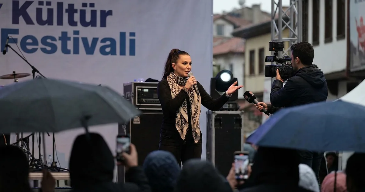 Indira Levak, Belgrad konserinde özel hayatını anlattı